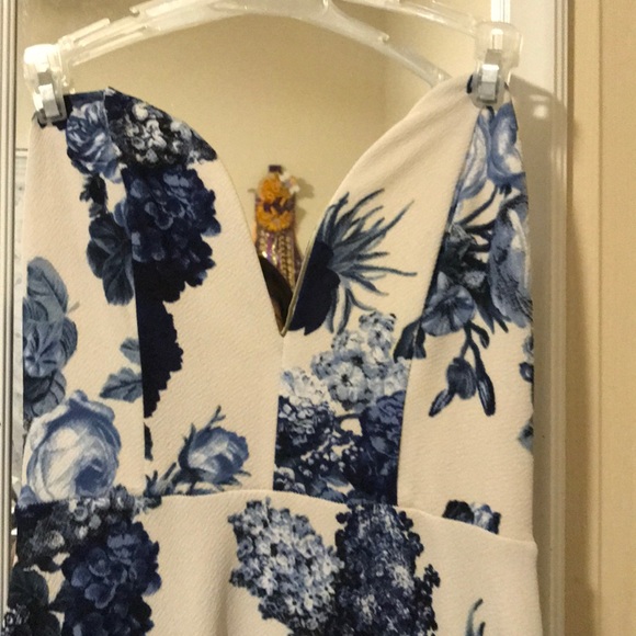 Blue and white floral maxi - Picture 2 of 3